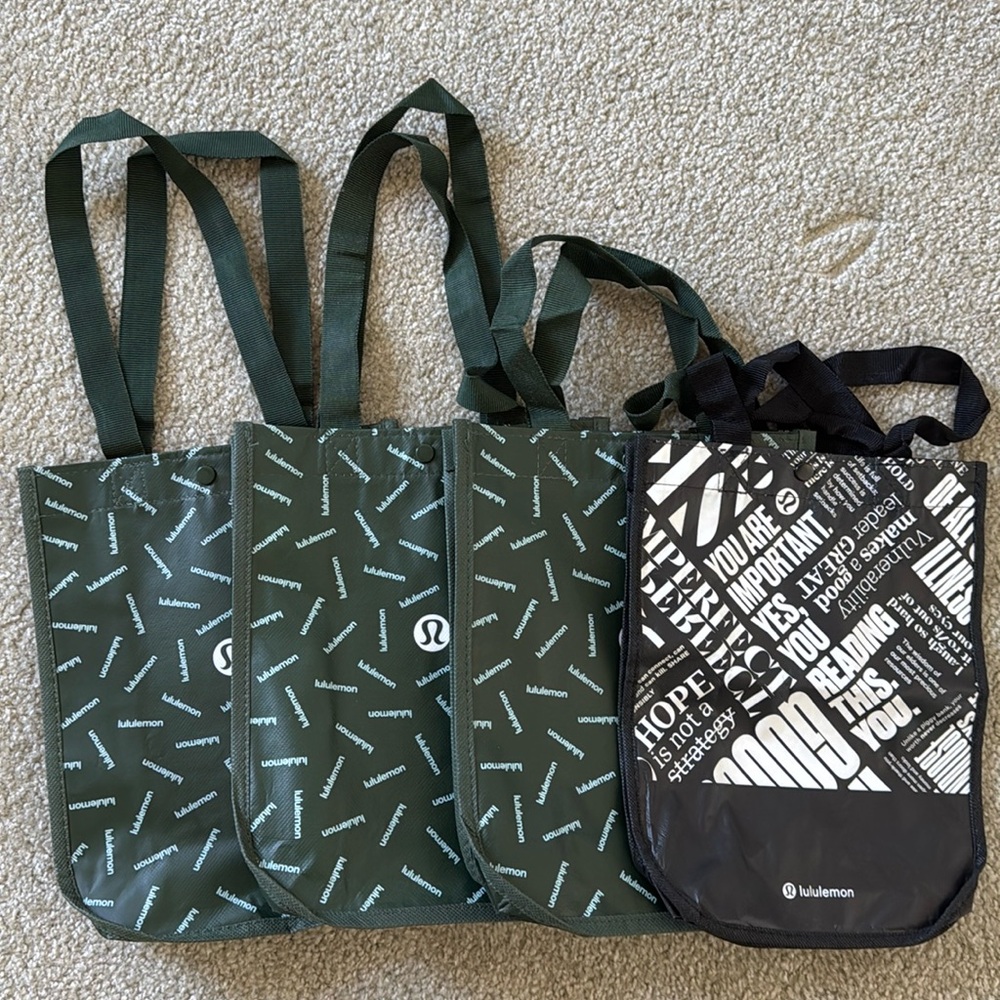 Lululemon reusable totes small